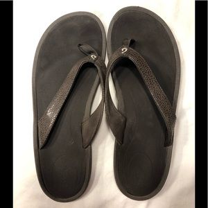 Olukai women’s flip flops
